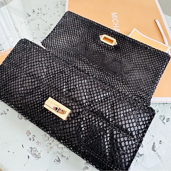 NWT Michael Kors Quilted Leather Carryall/Wallet Black Gold Vivianne Glitter - Picture 12 of 12